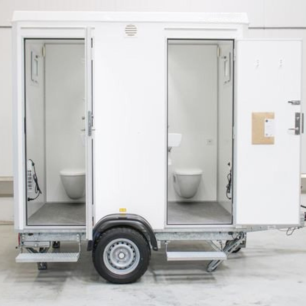 Vacuüm toiletwagen zonder aan- en afvoer, buitenkant